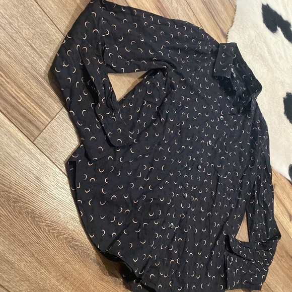 black Madewell "Shrunken Ex-Boyfriend Shirt" with a crescent moon print - Picture 8 of 9